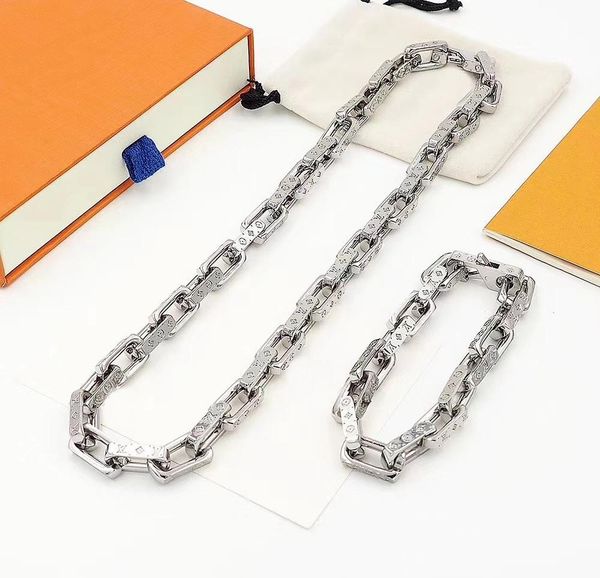 europe america men lady women metal quenched silver- and rainbow-color engraved v initials rainbow thick monogram chain necklace bracelet
europe america men lady women metal quenched silver- and rainbow-color engraved v initials rainbow thick monogram chain necklace bracelet