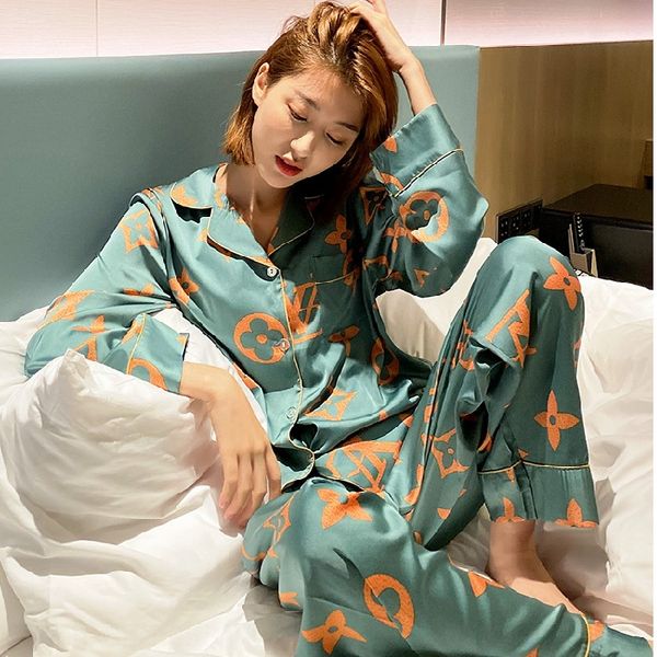 women's ice clothes simulation home clothing pajamas 50*75 stretch satin long sleeve imitation silk ice silk loose home clothes, Blue;red
women's ice clothes simulation home clothing pajamas 50*75 stretch satin long sleeve imitation silk ice silk loose home clothes, Blue;red