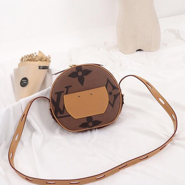 new 2020 women bag leather shoulder bags vintage classic womens trend style crossbody bag lady zipper messenger bags fast delivery
new 2020 women bag leather shoulder bags vintage classic womens trend style crossbody bag lady zipper messenger bags fast delivery