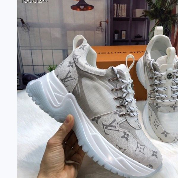 276 new designer luxury women's casual fashion shoes, women's outdoor casual shoes, high-quality materials, with original box, Black
276 new designer luxury women's casual fashion shoes, women's outdoor casual shoes, high-quality materials, with original box, Black