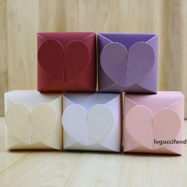 wedding cake box 100pcs/lot love heart wedding favors candy box gift packaging for guests
wedding cake box 100pcs/lot love heart wedding favors candy box gift packaging for guests