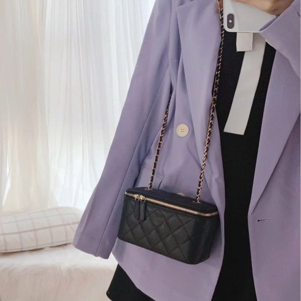 spring and summer 20s box package delicate and chic chain small cosmetic box litchi grain cowhide is very resistant to manufacture
spring and summer 20s box package delicate and chic chain small cosmetic box litchi grain cowhide is very resistant to manufacture