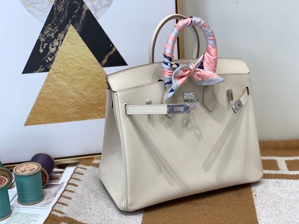 whosale orginal 25cm cream white epsom leather brikin handbag,handmade,wax thread,many colors with different size on website or instagram
whosale orginal 25cm cream white epsom leather brikin handbag,handmade,wax thread,many colors with different size on website or instagram