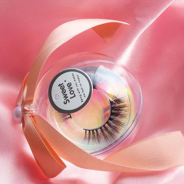 wholesale eyelash packaging box colorful ribbon transparent lashes boxes empty candy case for 25mm lashes flash ball gift box
wholesale eyelash packaging box colorful ribbon transparent lashes boxes empty candy case for 25mm lashes flash ball gift box