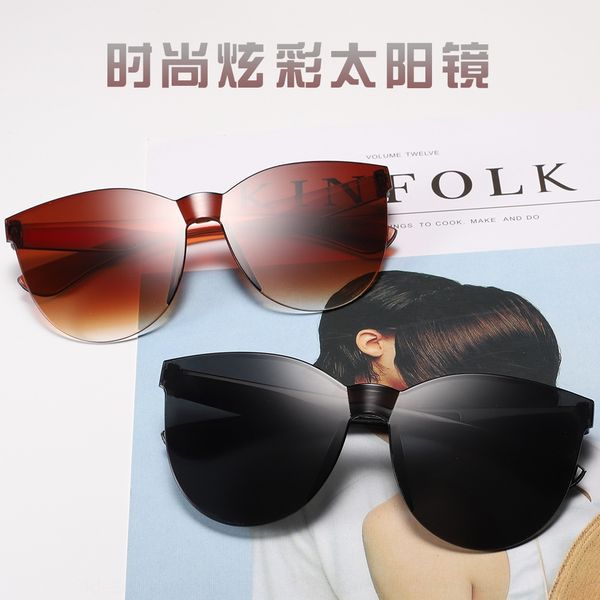 8907 frameless conjoined jelly transparent sun candy color integrated ocean sun glasses sunglasses film ladies, White;black
8907 frameless conjoined jelly transparent sun candy color integrated ocean sun glasses sunglasses film ladies, White;black