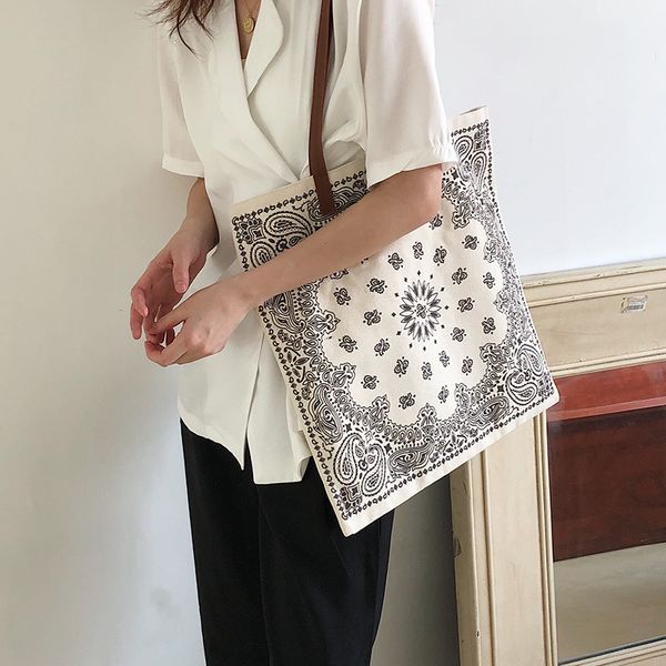 korea fresh canvas handbag wild fashion female bag student eco-friendly bag travel leisure female
korea fresh canvas handbag wild fashion female bag student eco-friendly bag travel leisure female