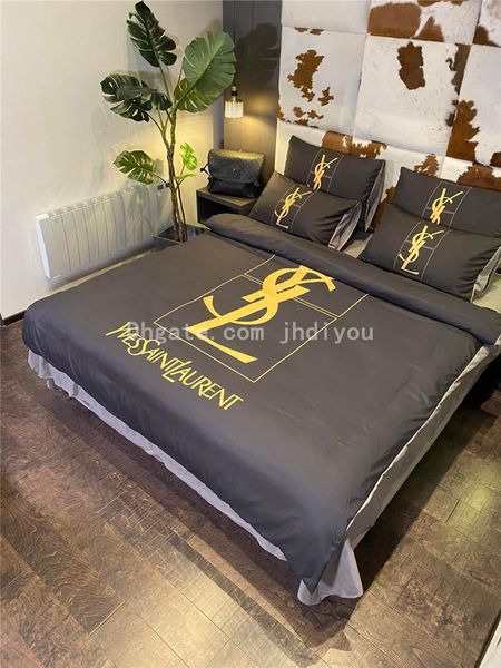 senior ash beddings cover letter printing home bedding cover new luxcy soft cotton bedding suit modern style family bedding supplies
senior ash beddings cover letter printing home bedding cover new luxcy soft cotton bedding suit modern style family bedding supplies