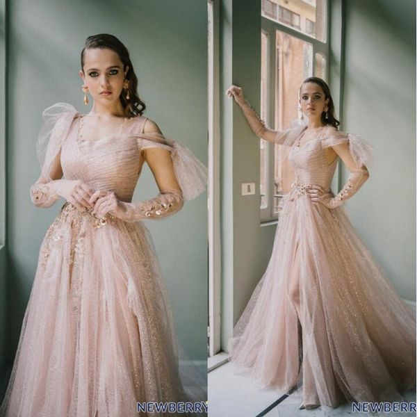 2020 new evening dresses v neck long sleeves lace appliques sequins prom gowns custom made sweep train a line special occasion dress, Black;red
2020 new evening dresses v neck long sleeves lace appliques sequins prom gowns custom made sweep train a line special occasion dress, Black;red