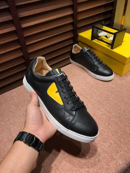 2020s fashion men's embroidery printing luxury casual shoes breathable leather classic sneakers low-shoes, size: 38-45, Black
2020s fashion men's embroidery printing luxury casual shoes breathable leather classic sneakers low-shoes, size: 38-45, Black