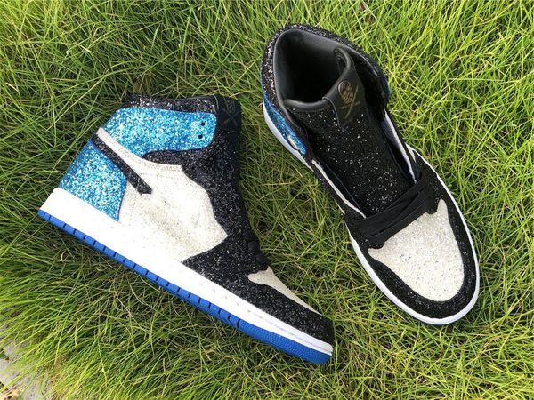 2020 review official pure original 1 surgeon joint name new black and blue sequins color matching basketball shoes
2020 review official pure original 1 surgeon joint name new black and blue sequins color matching basketball shoes