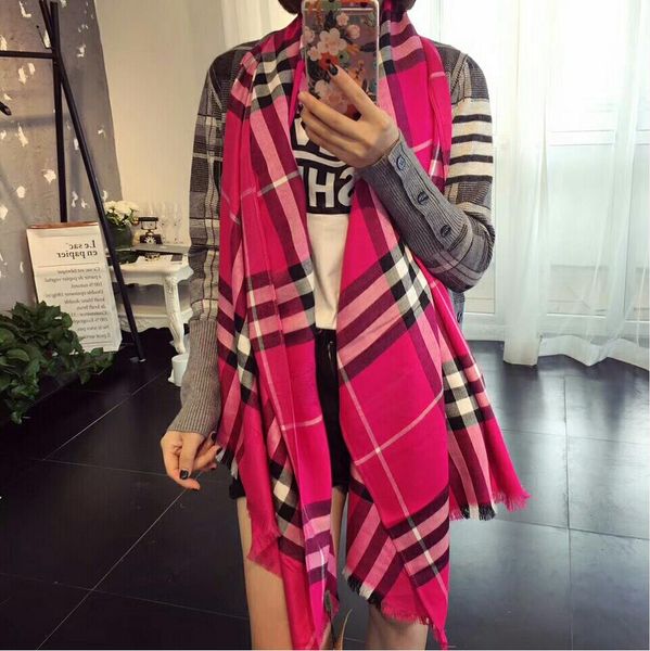 with roll tube box gift 2019 winter luxury 100% cashmere scarf men and women designer classic big plaid scarves pashmina infinity scarfs, Blue;gray
with roll tube box gift 2019 winter luxury 100% cashmere scarf men and women designer classic big plaid scarves pashmina infinity scarfs, Blue;gray