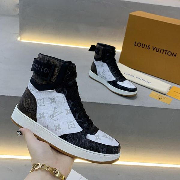 0235 high-quality men's casual sports shoes and designer luxury outdoor casual shoes, the original box size is 38-45, Black
0235 high-quality men's casual sports shoes and designer luxury outdoor casual shoes, the original box size is 38-45, Black