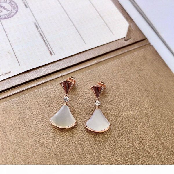 a luxury designer jewelry women earrings lock stud earrings stainless steel silver rose gold 18k gold elagant key stud fashion sty with, Golden
a luxury designer jewelry women earrings lock stud earrings stainless steel silver rose gold 18k gold elagant key stud fashion sty with, Golden