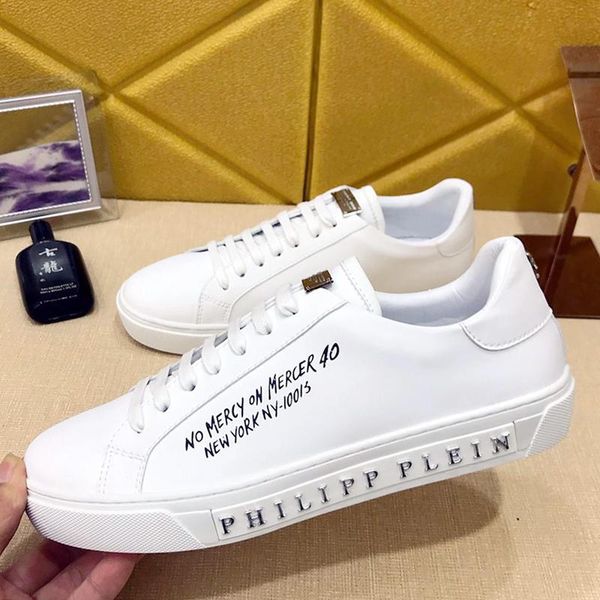 low men 's shoes vintage fashion style comfortable sneakers black and white outdoor walking lace -up men shoes sale zapatos de hom
low men 's shoes vintage fashion style comfortable sneakers black and white outdoor walking lace -up men shoes sale zapatos de hom