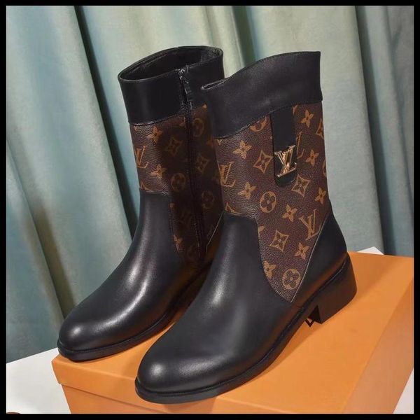 2020wf new ladies casual fashion short boots luxury ladies travel party shoes, leather material fast delivery original box packaging, Black
2020wf new ladies casual fashion short boots luxury ladies travel party shoes, leather material fast delivery original box packaging, Black