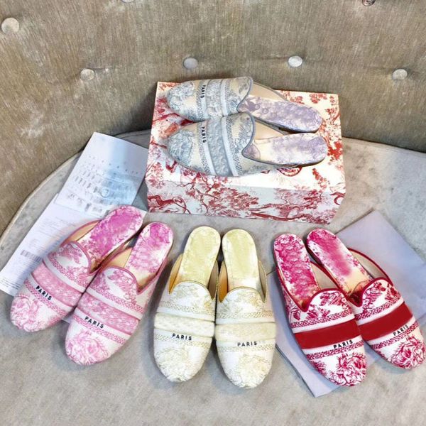 summer sandals fashion luxury woman slippers leather letters baotou slippers designer lazy flat shoes l flip flops large size 35-41-42, Black
summer sandals fashion luxury woman slippers leather letters baotou slippers designer lazy flat shoes l flip flops large size 35-41-42, Black