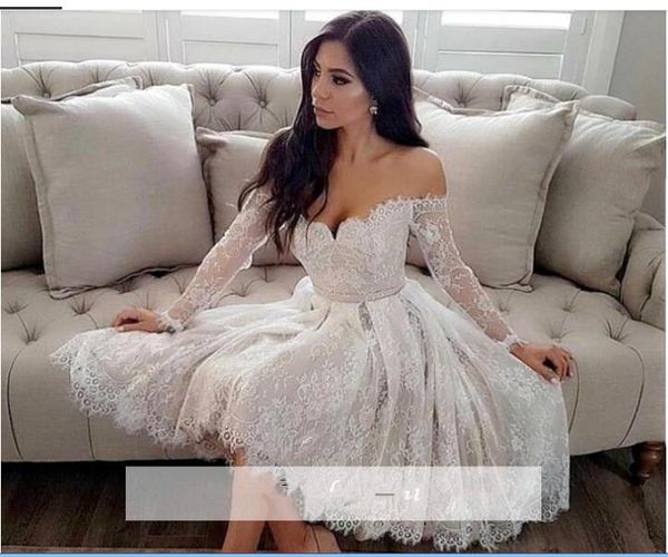 2020 off the shoulder lace a line homecoming dresses sheer long sleeves knee length short prom party cocktail dresses ba9932, Red 
2020 off the shoulder lace a line homecoming dresses sheer long sleeves knee length short prom party cocktail dresses ba9932, Red