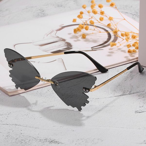 2020 butterfly sunglasses women brand designer blue fashion mirror sun glasses for women trendy shade uv400, White;black
2020 butterfly sunglasses women brand designer blue fashion mirror sun glasses for women trendy shade uv400, White;black