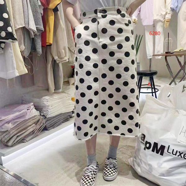 korean dongdaemun 2020 summer women's elastic skirt waist slimming polka dot a version loose casual half-length skirt, Black
korean dongdaemun 2020 summer women's elastic skirt waist slimming polka dot a version loose casual half-length skirt, Black