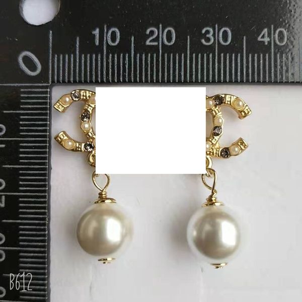 fine luxury designer big earrings temperament personality design letter letter stud personality fashionable temperament earring 2020 hoop, Golden;silver
fine luxury designer big earrings temperament personality design letter letter stud personality fashionable temperament earring 2020 hoop, Golden;silver