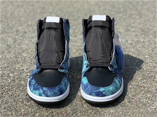 new release 1 high og wmns tie dye 1s white black aurora green mens womens basketball shoes trainers sports sneakers cd0461-100, White;red
new release 1 high og wmns tie dye 1s white black aurora green mens womens basketball shoes trainers sports sneakers cd0461-100, White;red
