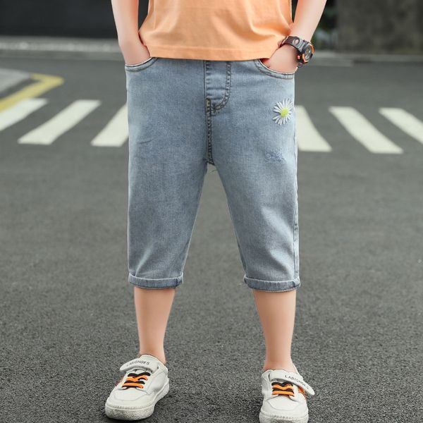 2020 new baby and children's wear jeans small chrysanthemum jeans pants baby children's wear girl's 7-point shorts, Blue
2020 new baby and children's wear jeans small chrysanthemum jeans pants baby children's wear girl's 7-point shorts, Blue