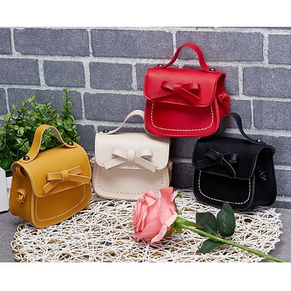 2020 new messenger bag girl princess shoulder bag handbag hasp solid bow princess coin purse
2020 new messenger bag girl princess shoulder bag handbag hasp solid bow princess coin purse