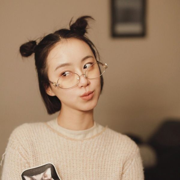 five-flower goose yang mi with the same style pearl nose holder pearl palm glasses frame small oval plain glasses female myopia, Silver
five-flower goose yang mi with the same style pearl nose holder pearl palm glasses frame small oval plain glasses female myopia, Silver