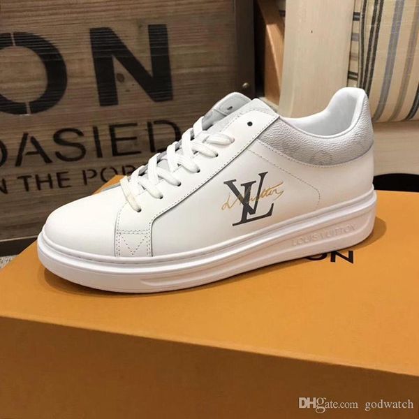 fashion men 's shoes outdoor walking comfortable breathable shoes luxury design vintage lace -up low men shoes scarpe sportive da
fashion men 's shoes outdoor walking comfortable breathable shoes luxury design vintage lace -up low men shoes scarpe sportive da