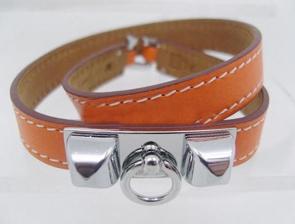 2020Accessories wholesale two rivet punk wind leather bracelet, double leather spin, Star Bracelet, female Bracelet
2020Accessories wholesale two rivet punk wind leather bracelet, double leather spin, Star Bracelet, female Bracelet