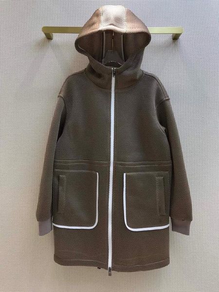 2020 new high-end brown color hollow out mesh long trench coat hooded big pockets oversizd loose fashion designer loose overcoat, Tan;black
2020 new high-end brown color hollow out mesh long trench coat hooded big pockets oversizd loose fashion designer loose overcoat, Tan;black
