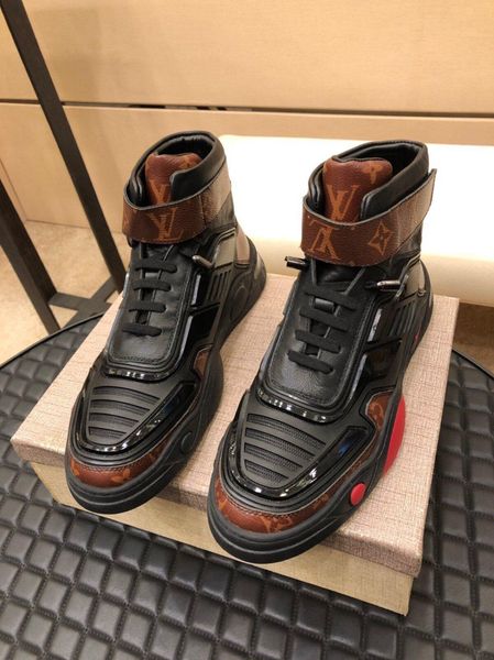 2020l fashion limited edition classic letter leather men's shoes, high-casual sports shoes, personality wild men's boots, size
2020l fashion limited edition classic letter leather men's shoes, high-casual sports shoes, personality wild men's boots, size