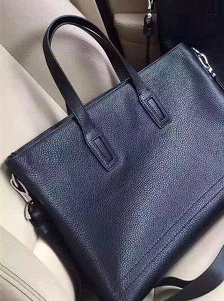 2020 new fashion classic designer luxury mens handbags purses cross-body bag made of leather mens wallet size 39 * 30 * 6
2020 new fashion classic designer luxury mens handbags purses cross-body bag made of leather mens wallet size 39 * 30 * 6
