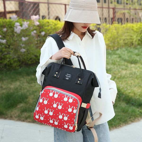 new mommy multi-functional baby diaper fashion bottle diaper bag travel large capacity ultra light casual fashion bag
new mommy multi-functional baby diaper fashion bottle diaper bag travel large capacity ultra light casual fashion bag