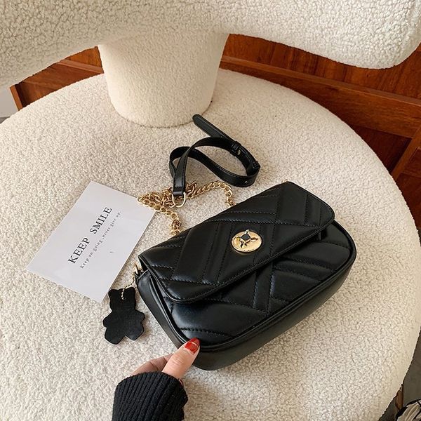 2020 new fashion women's chain pure color simple shoulder small square all-match shoulder messenger bag small square bag
2020 new fashion women's chain pure color simple shoulder small square all-match shoulder messenger bag small square bag