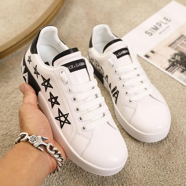 2020b new trend hand-painted graffiti leather casual shoes men and women outdoor sports shoes fashion wild couple shoes, size 35-451, Black
2020b new trend hand-painted graffiti leather casual shoes men and women outdoor sports shoes fashion wild couple shoes, size 35-451, Black