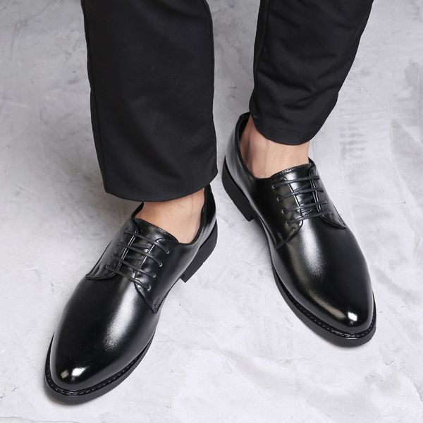 new 2020 black leather shoes for men elegant fashion pointed toe men dress shoes business man footwear party wedding
new 2020 black leather shoes for men elegant fashion pointed toe men dress shoes business man footwear party wedding