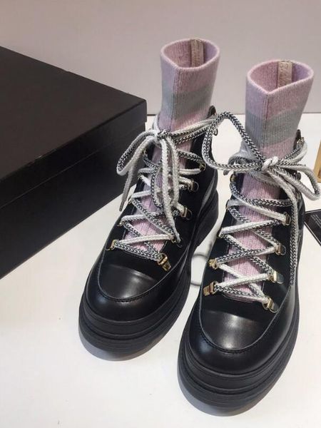 2020 designer luxury boots autumn and winter new wool knit short boots cowhide fabric sheepskin inner code number 35-40, Black
2020 designer luxury boots autumn and winter new wool knit short boots cowhide fabric sheepskin inner code number 35-40, Black