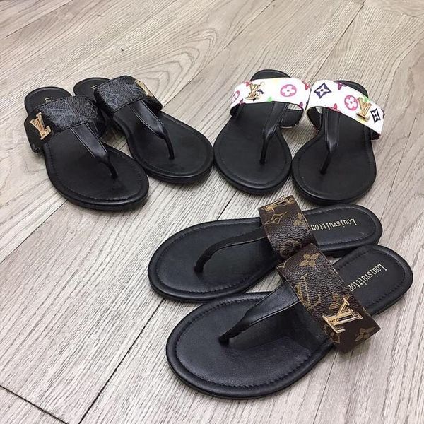 latest fashion and classic 2020 slipper sandals for men and women no. 36-42, White;black
latest fashion and classic 2020 slipper sandals for men and women no. 36-42, White;black