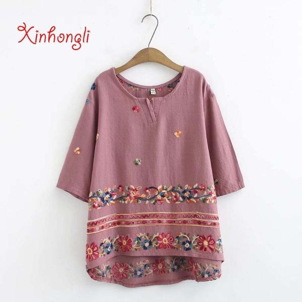 plus size floral embroidered cotton women t shirts 2020 v-neck t-shirts short sleeve women tshirt summer tee shirt femme, White
plus size floral embroidered cotton women t shirts 2020 v-neck t-shirts short sleeve women tshirt summer tee shirt femme, White