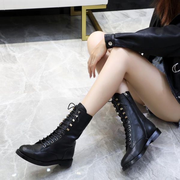 2020q leather fashion women's spring and autumn new martin boots thick boots round head high to help women's boots
2020q leather fashion women's spring and autumn new martin boots thick boots round head high to help women's boots