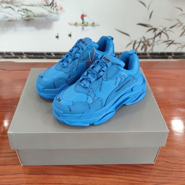 365designer to create casual and comfortable all-match sports shoes, travel shoes outsole non-slip design with original box delivery, Black
365designer to create casual and comfortable all-match sports shoes, travel shoes outsole non-slip design with original box delivery, Black