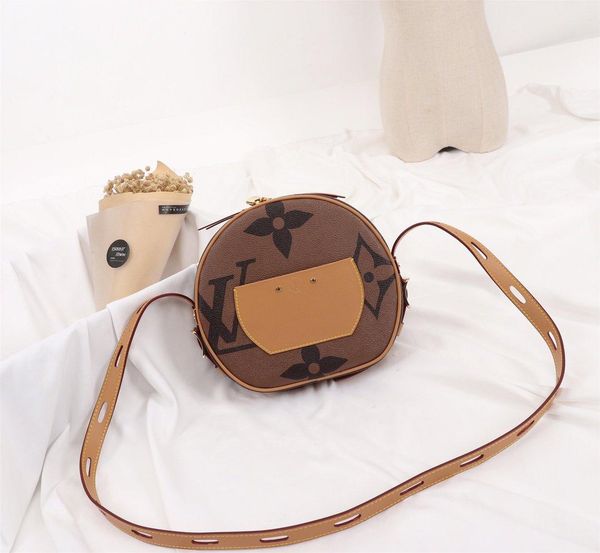 new arrival women bag leather shoulder bags vintage fashion womens trend style crossbody bag lady zipper messenger bags fast delivery
new arrival women bag leather shoulder bags vintage fashion womens trend style crossbody bag lady zipper messenger bags fast delivery