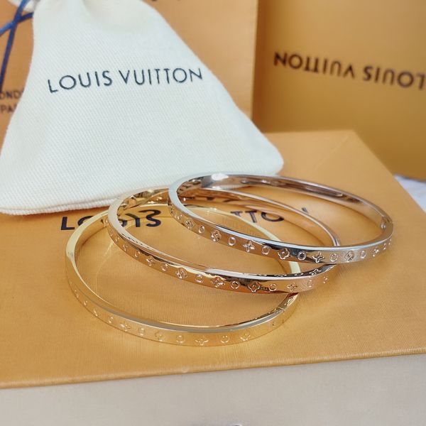 the fashion brand in 2020 is pure titanium steel rose gold designer bracelet, suitable for all kinds of places, Golden;silver
the fashion brand in 2020 is pure titanium steel rose gold designer bracelet, suitable for all kinds of places, Golden;silver