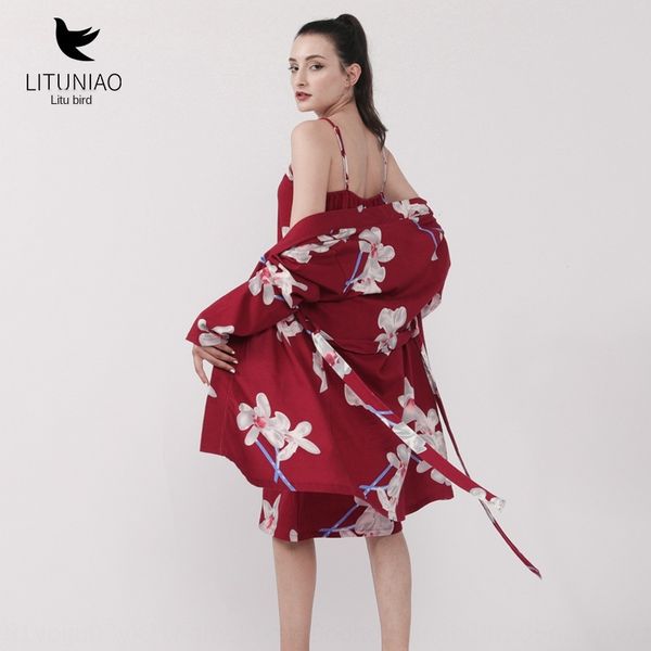 japanese sling clothes and korean cotton printed bathrobe sling nightdress comfortable breathable home women's home clothes pajamas, Blue;red
japanese sling clothes and korean cotton printed bathrobe sling nightdress comfortable breathable home women's home clothes pajamas, Blue;red