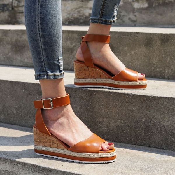 new leisure fish mouth muffin heel women's shoes slope heel waterproof platform straight buckle sandals wholesale, Black
new leisure fish mouth muffin heel women's shoes slope heel waterproof platform straight buckle sandals wholesale, Black