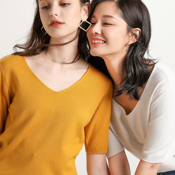 fashion temperament solid color simple fit type v-collar half sleeve knitwear knitwear one-piece set for women, White
fashion temperament solid color simple fit type v-collar half sleeve knitwear knitwear one-piece set for women, White