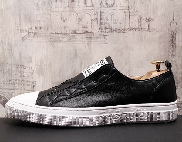 hip hop street fashion men casual shoes brand sneakers black white male walking shoes non-slip breathable casual versatile
hip hop street fashion men casual shoes brand sneakers black white male walking shoes non-slip breathable casual versatile