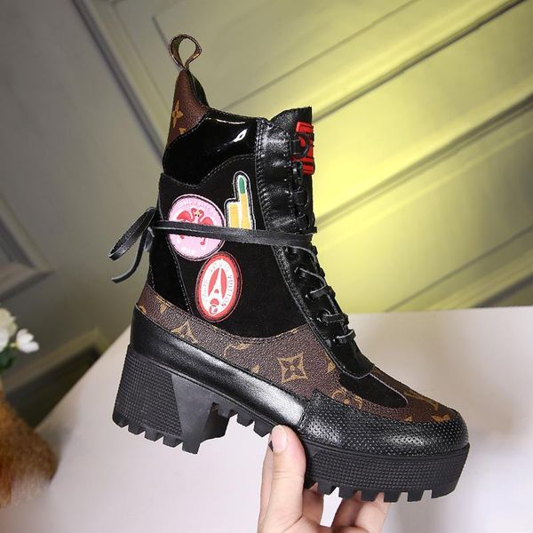 2021 womens shoes fashion boots thick platform luxury booties bottes femmes sd1480 laureate platform desert boot with box womens fast shippi
2021 womens shoes fashion boots thick platform luxury booties bottes femmes sd1480 laureate platform desert boot with box womens fast shippi