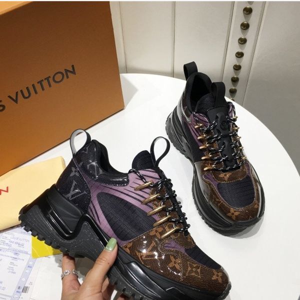 070 new designer luxury women's casual fashion shoes, women's outdoor casual shoes, high-quality materials, with original box, Black
070 new designer luxury women's casual fashion shoes, women's outdoor casual shoes, high-quality materials, with original box, Black